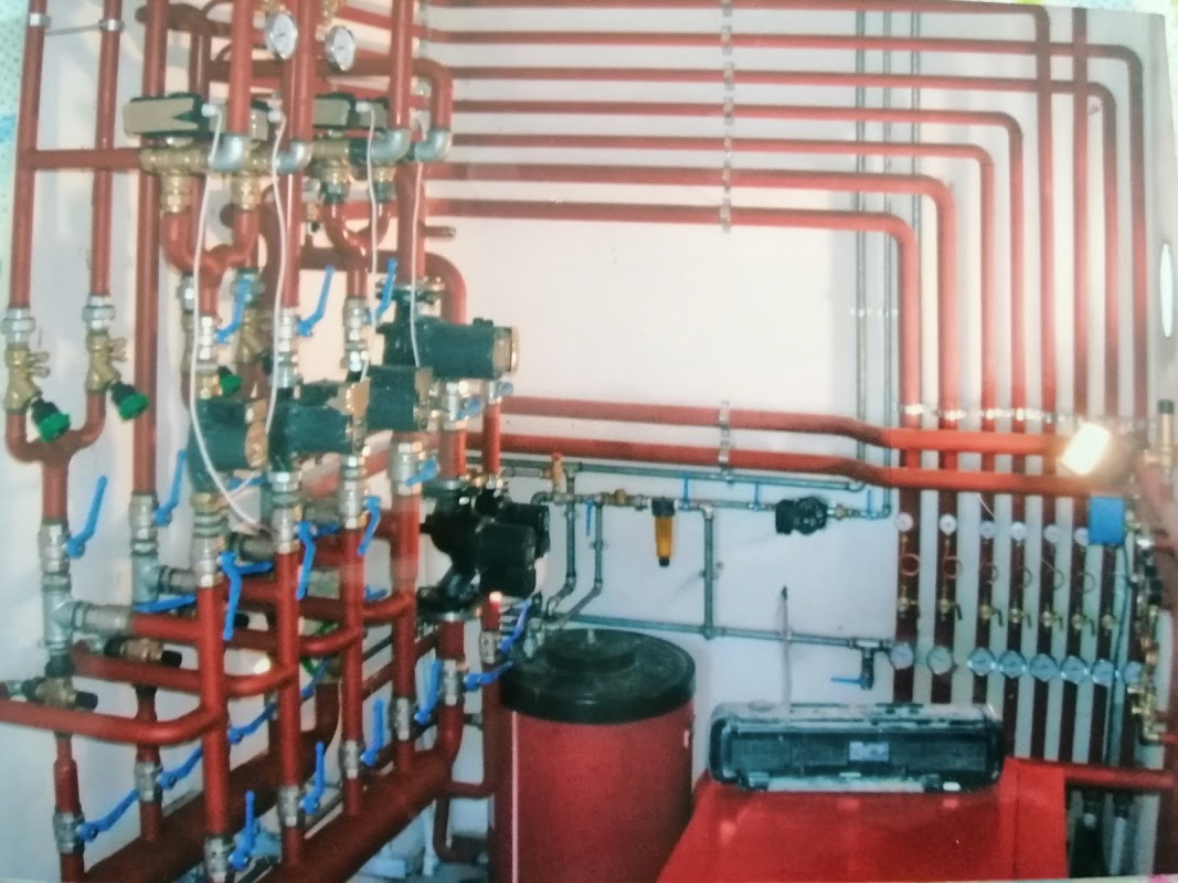 Lavoro IDRAULICO BIANCHERI ROBERTO