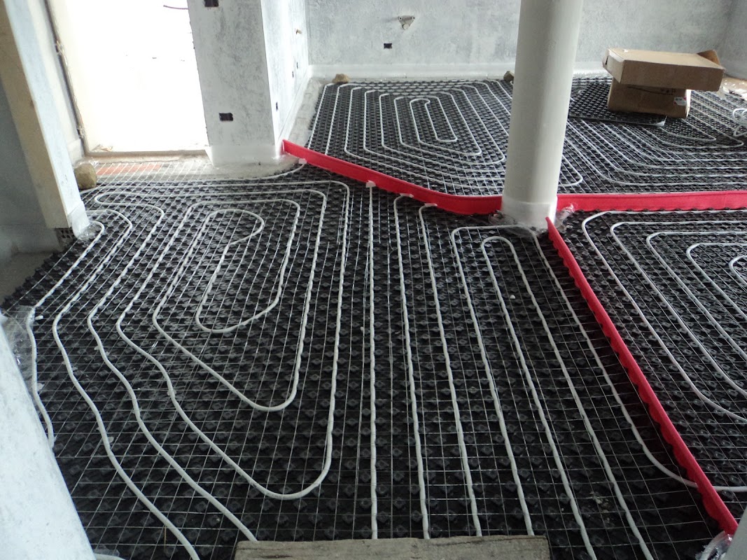 Lavoro IDRAULICO BIANCHERI ROBERTO