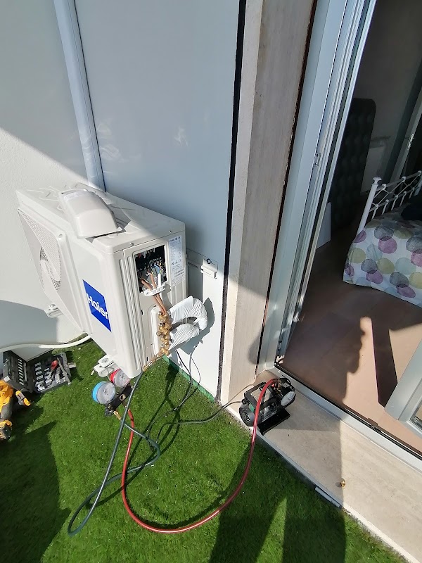 Lavoro IDRAULICO BIANCHERI ROBERTO